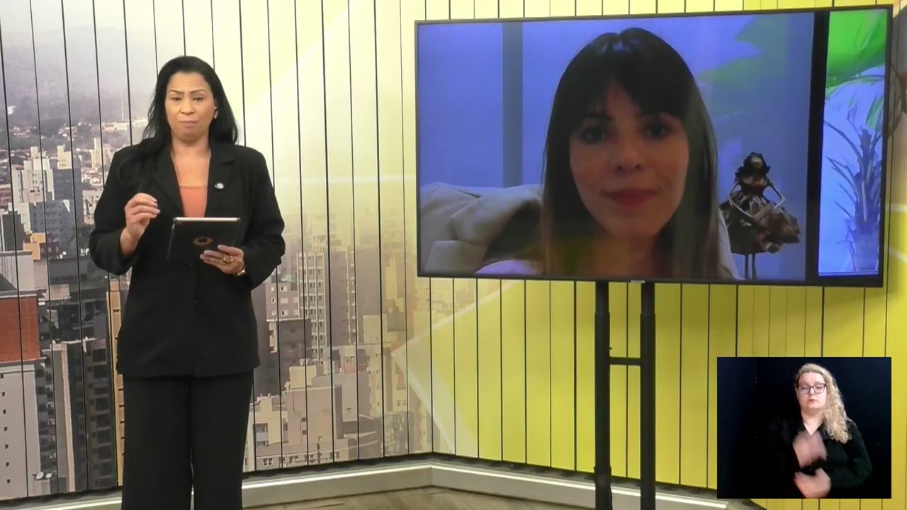 Advogada Daniele Biazi durante entrevista sobre alienação parental no quadro É Seu Direito da TV Câmara Campinas