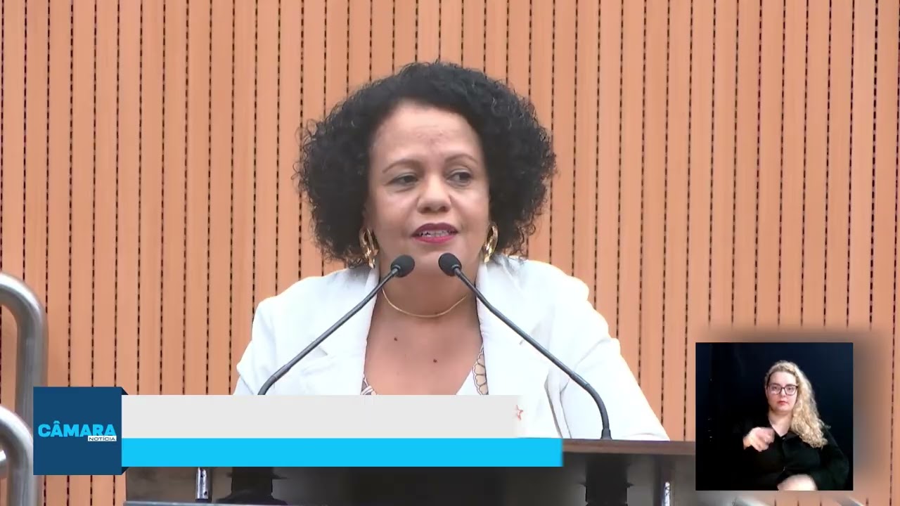 Ex-prefeita Isalene Tiene discursa no plenário da Câmara durante homenagem aos 25 anos sem o prefeito Toninho na TV Câmara Campinas