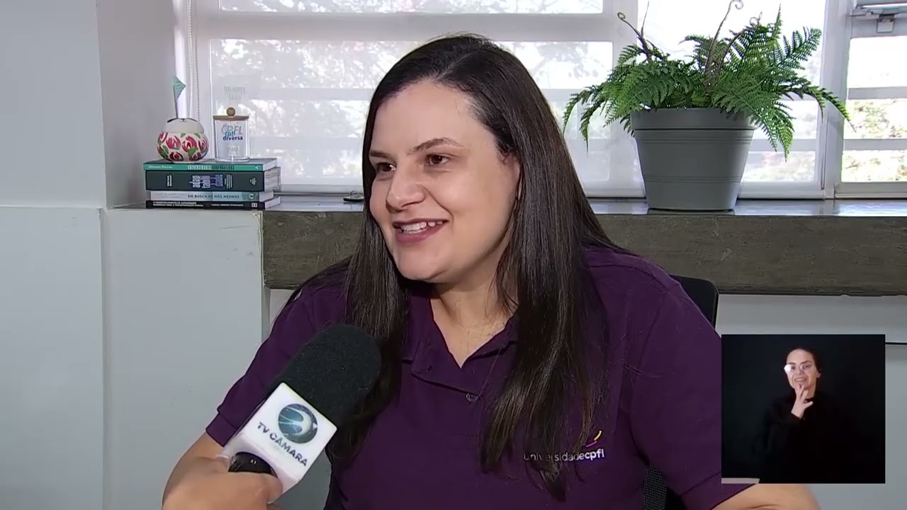 Estagiária da CPFL Paulista fala sobre a experiência no programa de estágio 2027 da empresa, em reportagem da TV Camara Campinas