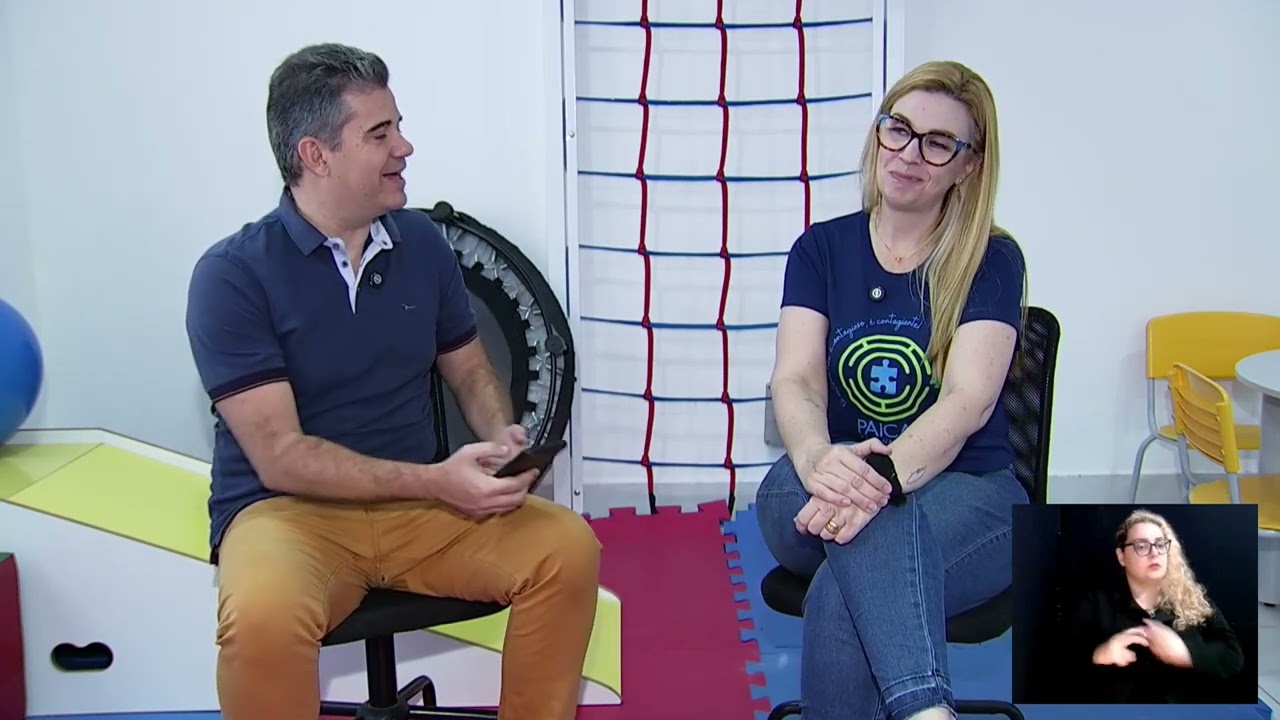 Pedagoga Smade de Godói durante entrevista sobre hiperatividade infantil no quadro De Olho na Educação da TV Câmara Campinas
