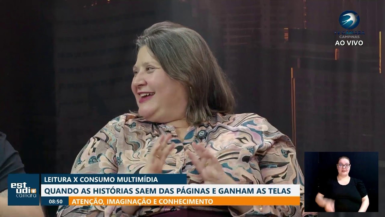 Bibliotecária Renata Alexandra e o roteirista Rafael Santinho debatem leitura e audiovisual na TV Câmara Campinas