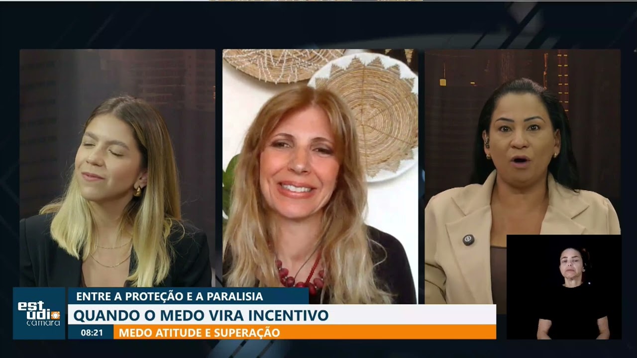 Psicólogas Giovanna Fusaro e Carolina Coneglian Lopes durante debate sobre medo como incentivo no Estúdio Câmara, da TV Camara Campinas