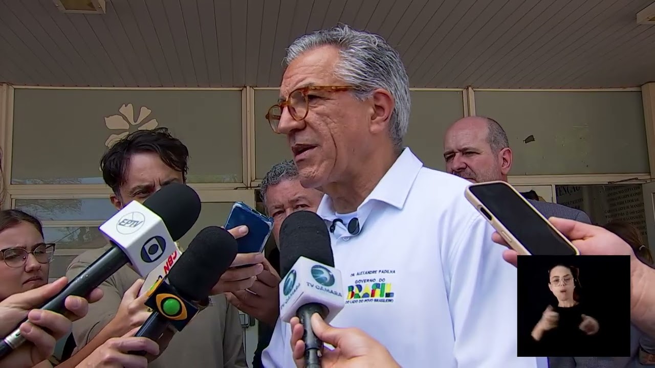 Ministro da Saúde Alexandre Padilha durante visita ao Hospital de Clínicas da Unicamp, em Campinas, na TV Câmara Campinas