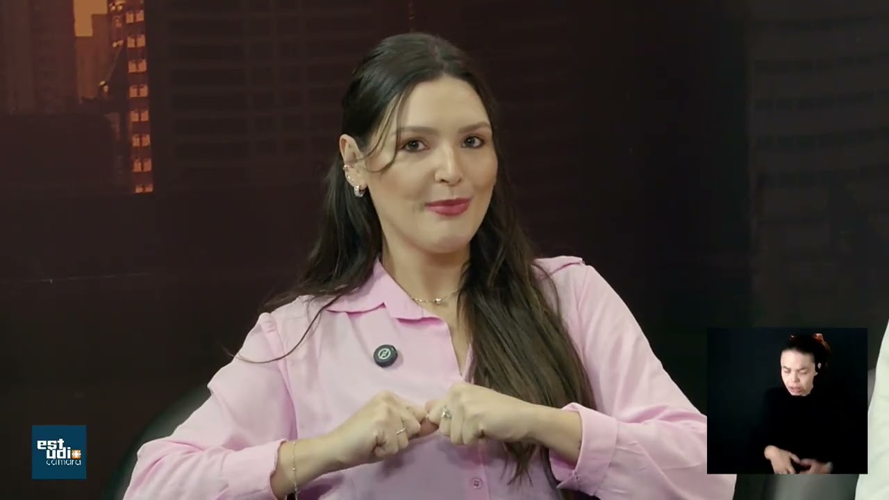 Nutricionista Yasmin Menik e psicóloga Laura Godoy durante debate sobre paladar infantil no Estúdio Câmara da TV Câmara Campinas