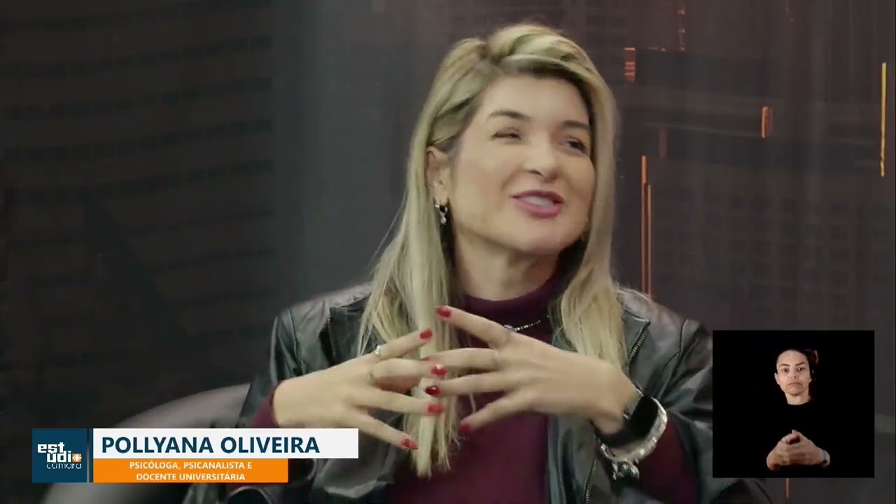 Psicólogas Luciana Regina e Poliana Oliveira durante debate sobre comportamento social no Estúdio Câmara da TV Câmara Campinas