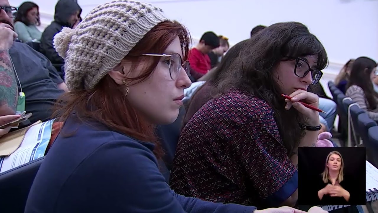 Pesquisadores durante a Escola São Paulo de Ciência Avançada em Microplásticos, realizada na Unicamp, em Campinas, TV Câmara Campinas
