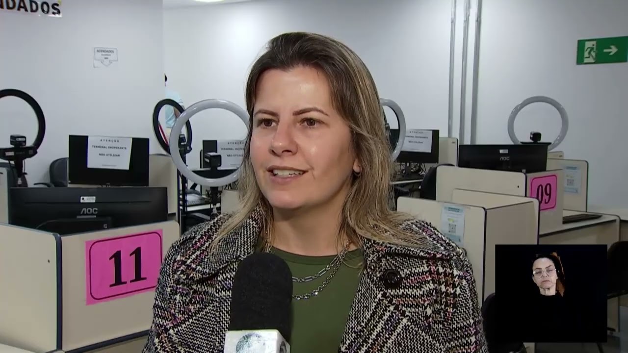 Apresentadora do Notícias da Metrópole detalha os documentos aceitos para votar nas eleições de outubro, na TV Câmara Campinas